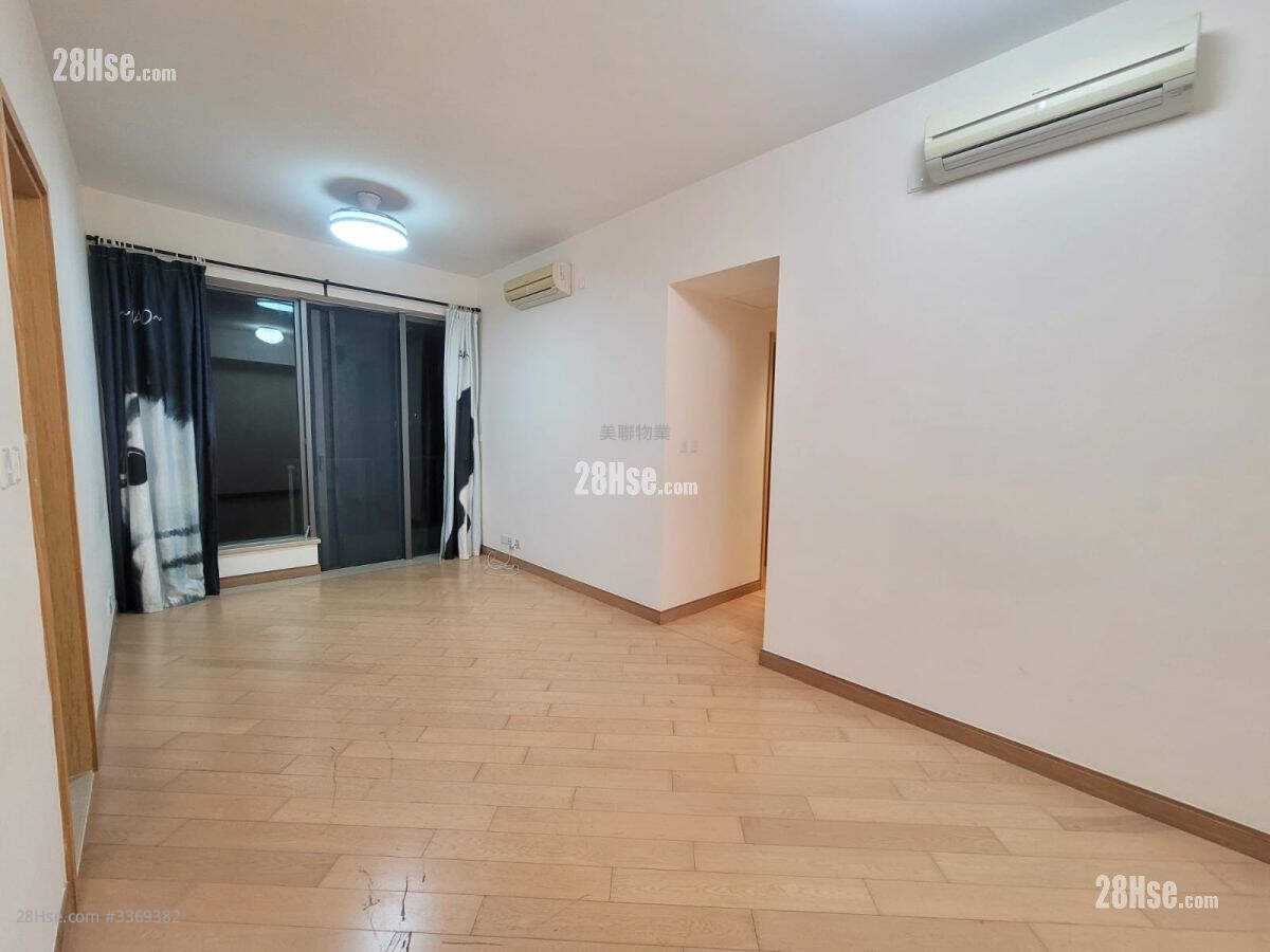 Aria Rental 3 Bedrooms , 2 Bathrooms 743 ft² ( 69.0 m² )