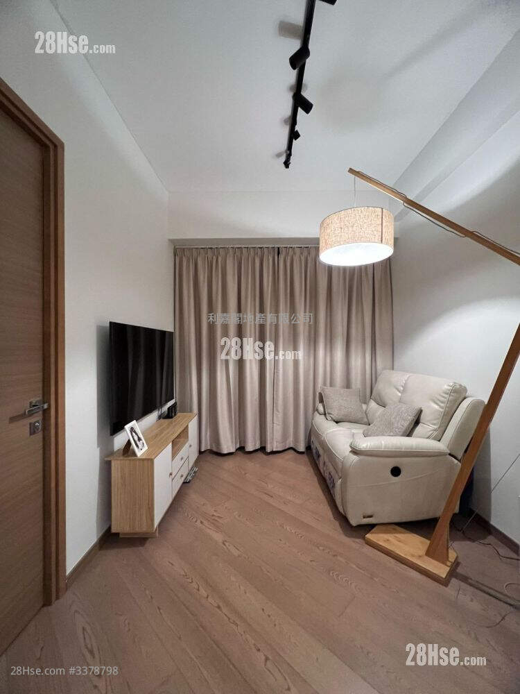 High One Grand Rental 1 Bedroom , 1 Bathroom 296 ft² ( 27.5 m² )