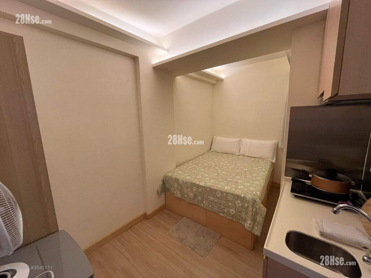Carnarvon Mansion Rental Studio 150 ft² ( 13.9 m² )