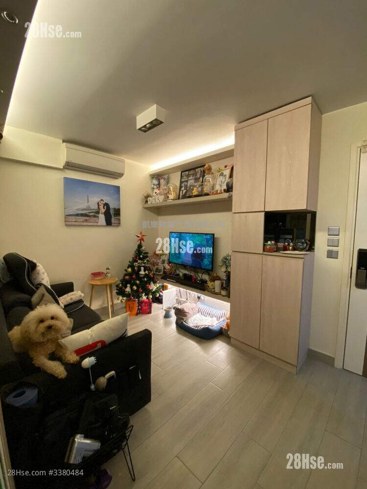 Kwun Fai Court Sell Studio , 1 Bathroom 291 ft² ( 27.0 m² )