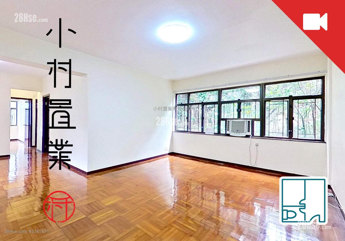 King's Court Rental 4 Bedrooms , 3 Bathrooms 1,141 ft² ( 106.0 m² )