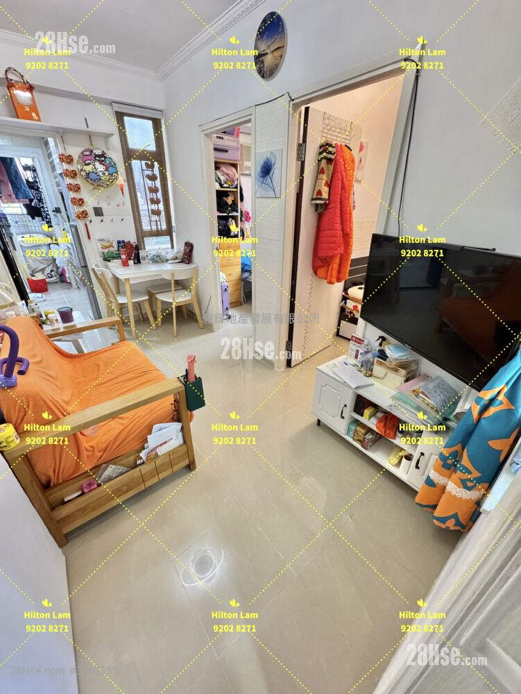 Sun Wah Building Sell 2 Bedrooms , 1 Bathroom 294 ft² ( 27.3 m² )
