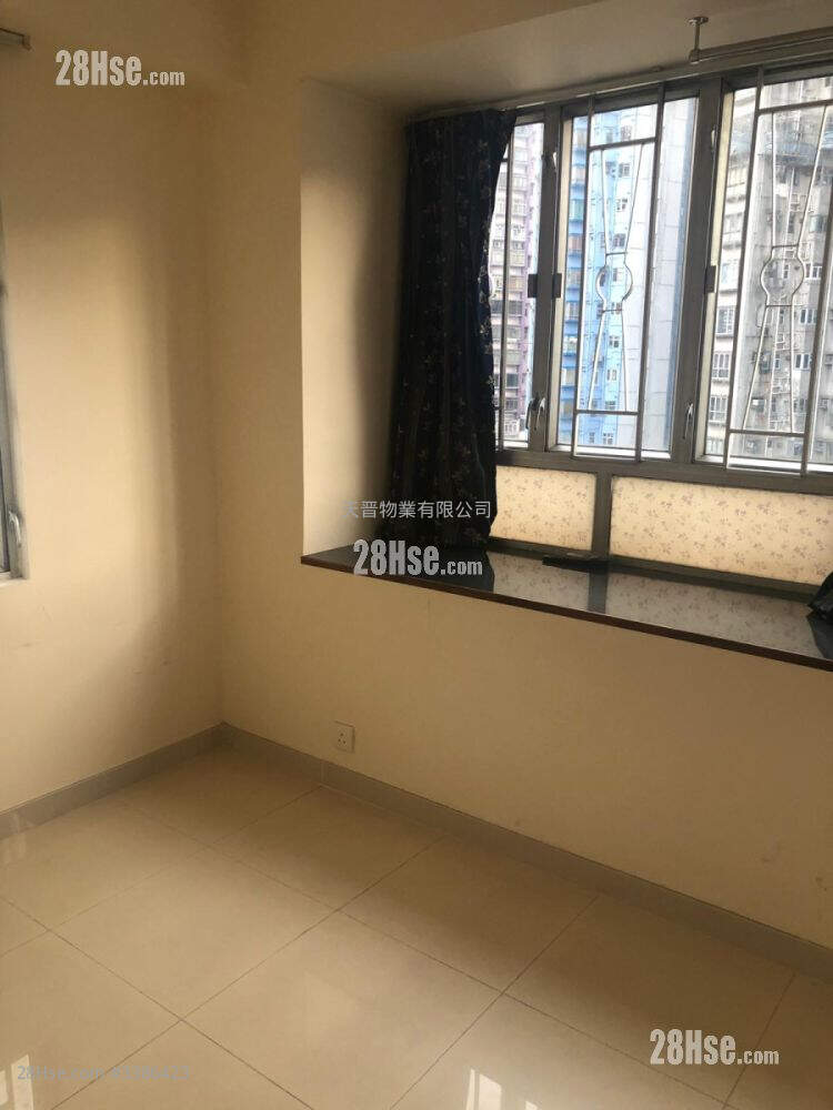 Co-Tack Building Sell 2 Bedrooms , 1 Bathroom 255 ft² ( 23.7 m² )