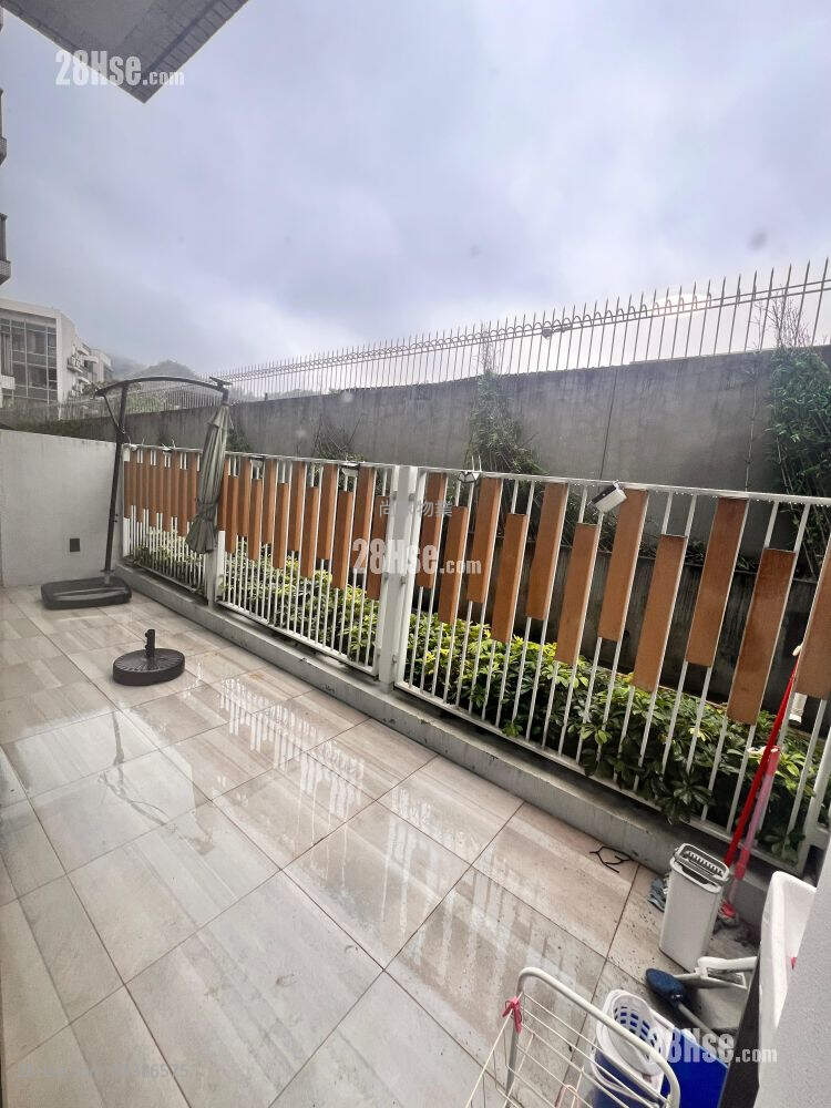 The Parkhill Sell 2 Bedrooms , 1 Bathroom 500 ft² ( 46.5 m² )