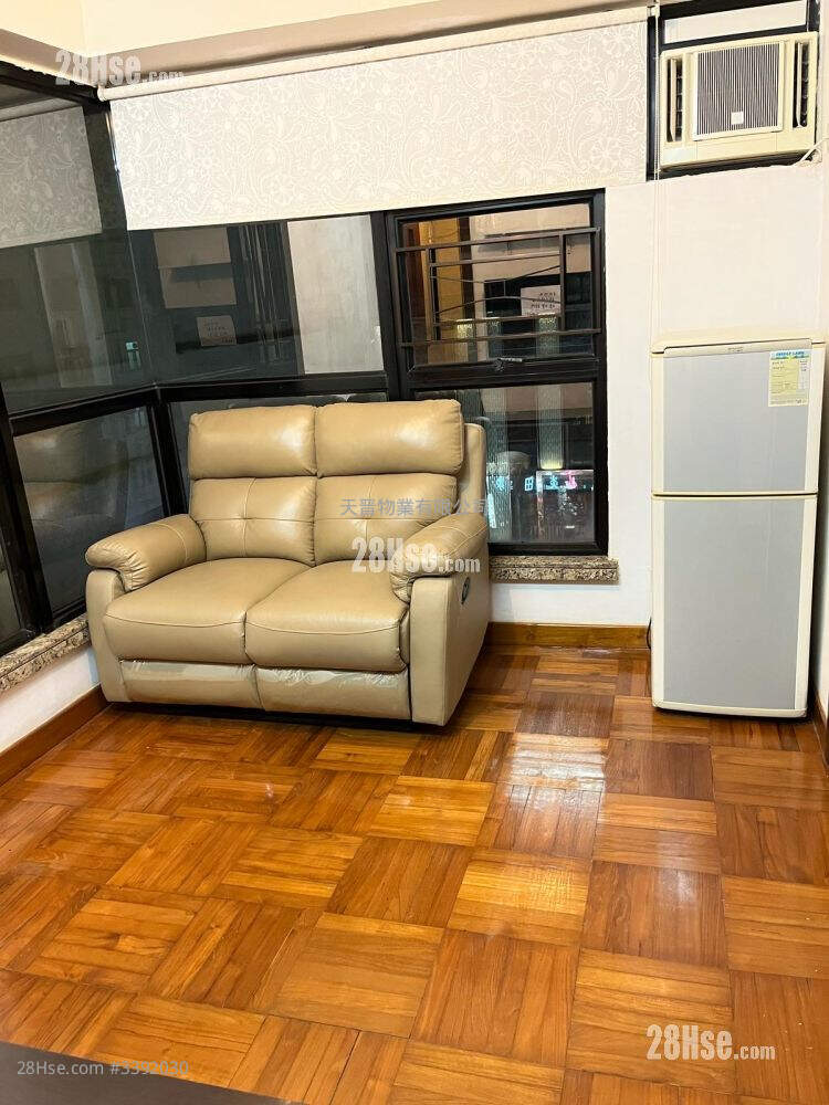 Brilliaant Court Sell 1 Bedroom , 1 Bathroom 224 ft² ( 20.8 m² )