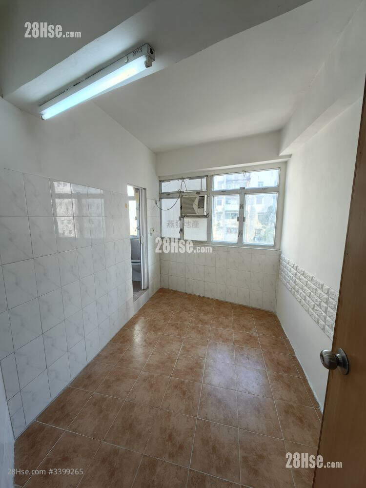Hill Main Mansion Rental Studio , 1 Bathroom 90 ft² ( 8.4 m² )