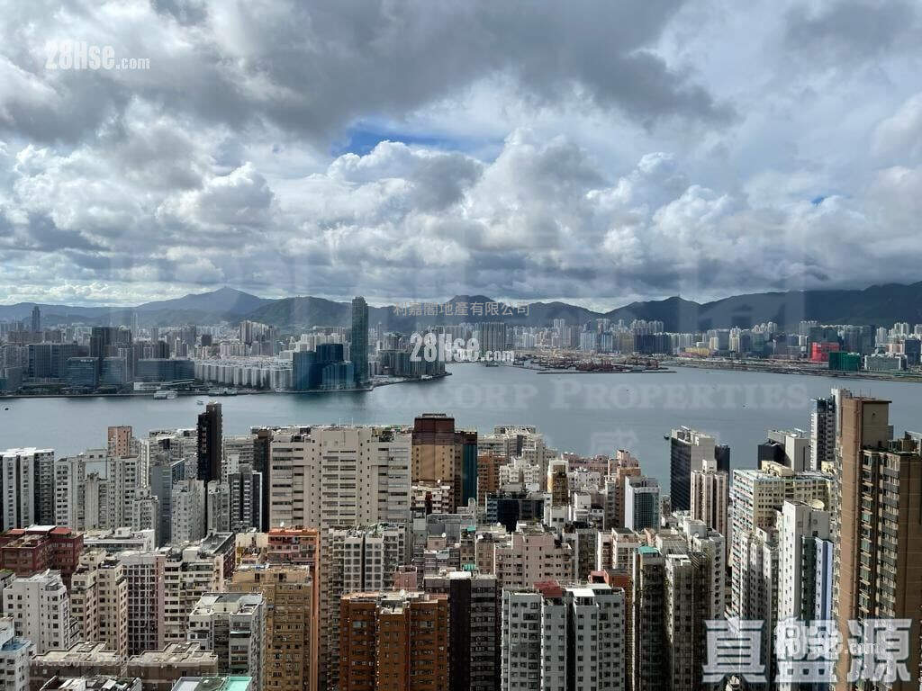 Sky Scraper Sell 3 Bedrooms 1,806 ft² ( 167.8 m² )