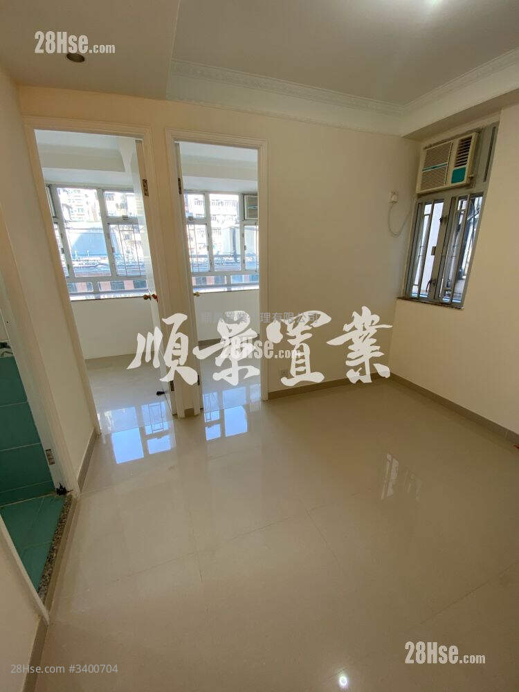 Tak Kei Building Sell 2 Bedrooms , 1 Bathroom 259 ft² ( 24.1 m² )