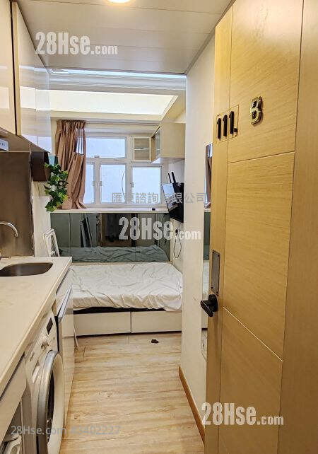 Kwong On Building Rental Studio , 1 Bathroom 120 ft² ( 11.1 m² )