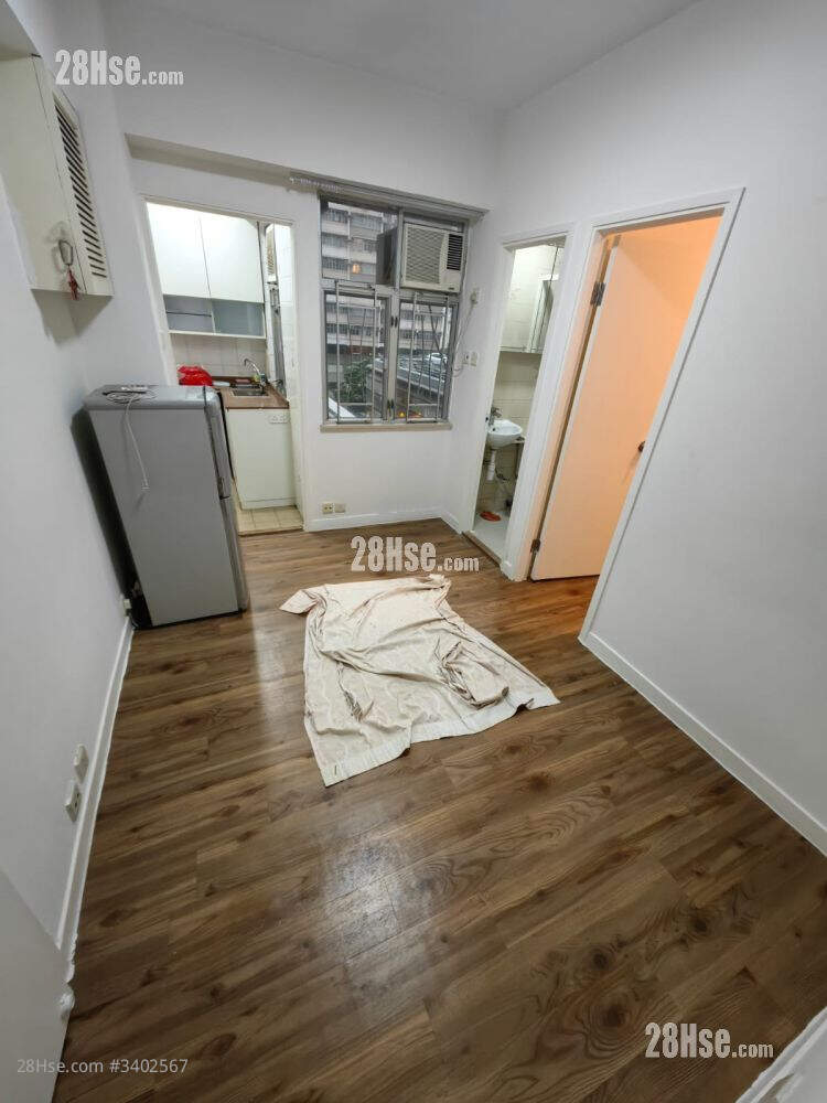 Ka Yee Building Rental 2 Bedrooms , 1 Bathroom 271 ft² ( 25.2 m² )