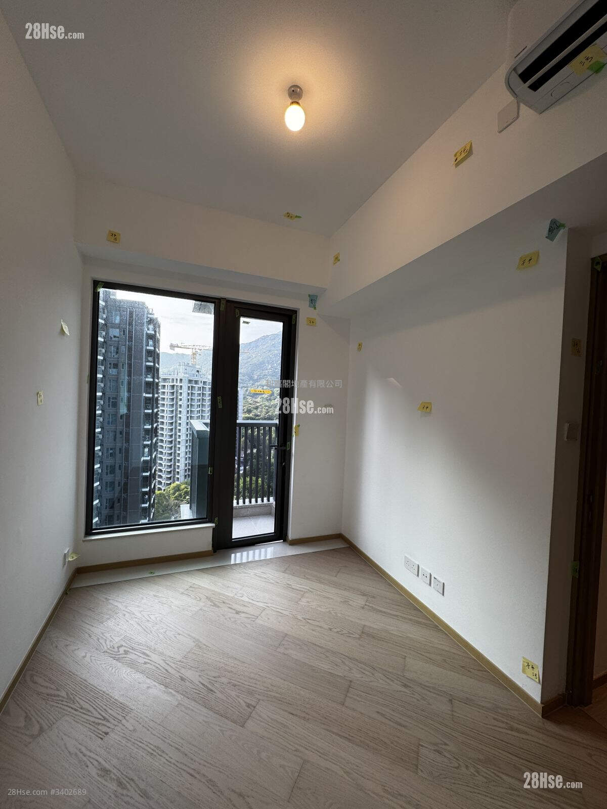 Mori Sell 2 Bedrooms , 1 Bathroom 498 ft² ( 46.3 m² )