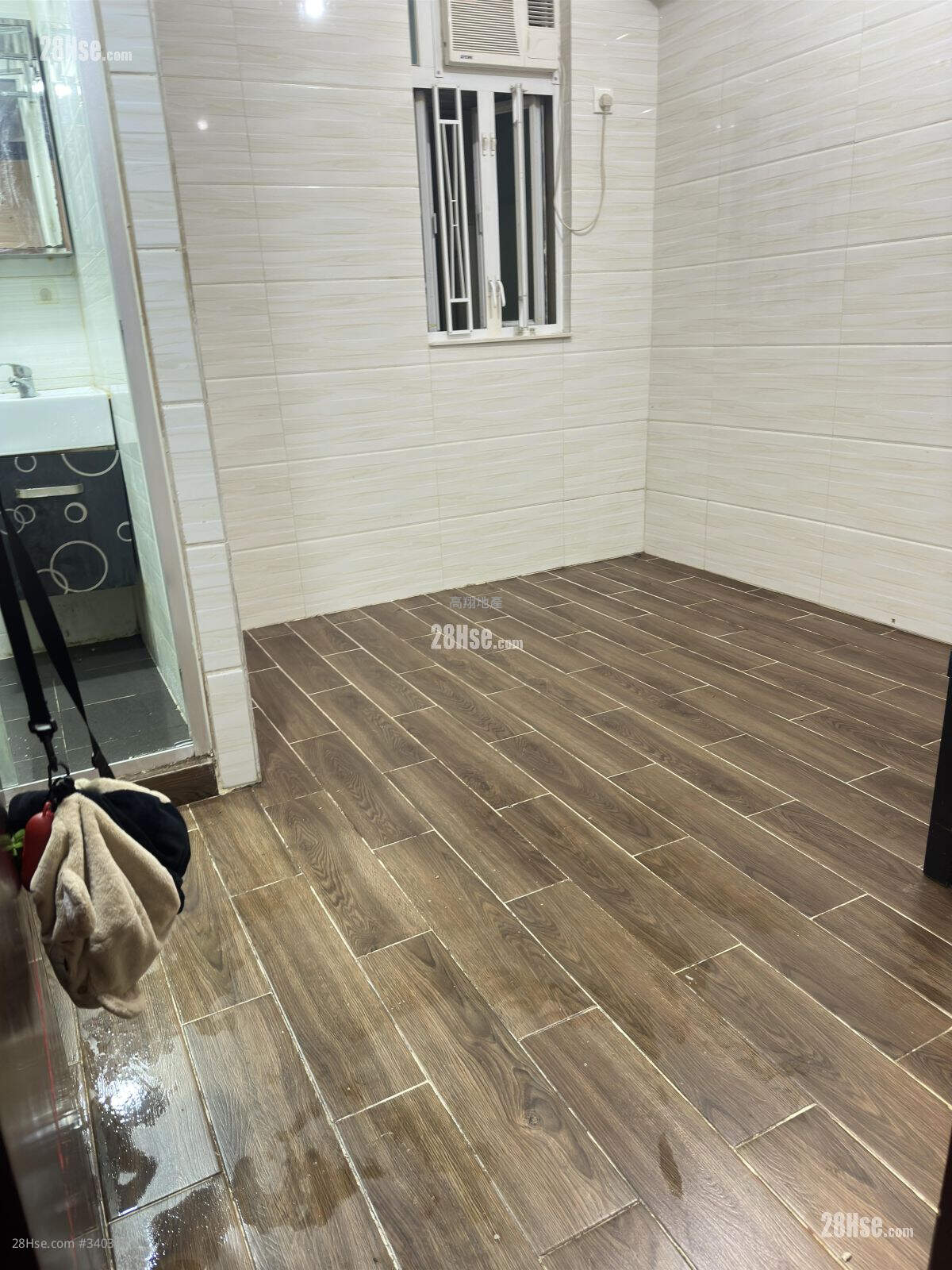 Kam Tong Building Rental Studio , 1 Bathroom 120 ft² ( 11.1 m² )