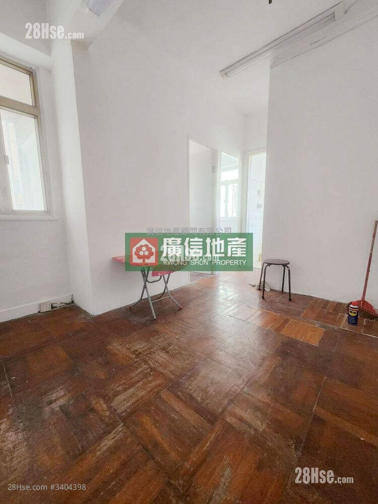 Shun King Building Sell 2 Bedrooms , 1 Bathroom 253 ft² ( 23.5 m² )