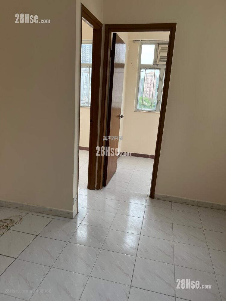 Fu Shing Building Rental 2 Bedrooms , 1 Bathroom 255 ft² ( 23.7 m² )