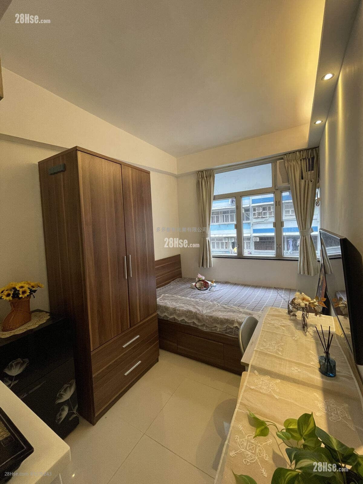 Wing Fai Building Rental Studio , 1 Bathroom 180 ft² ( 16.7 m² )