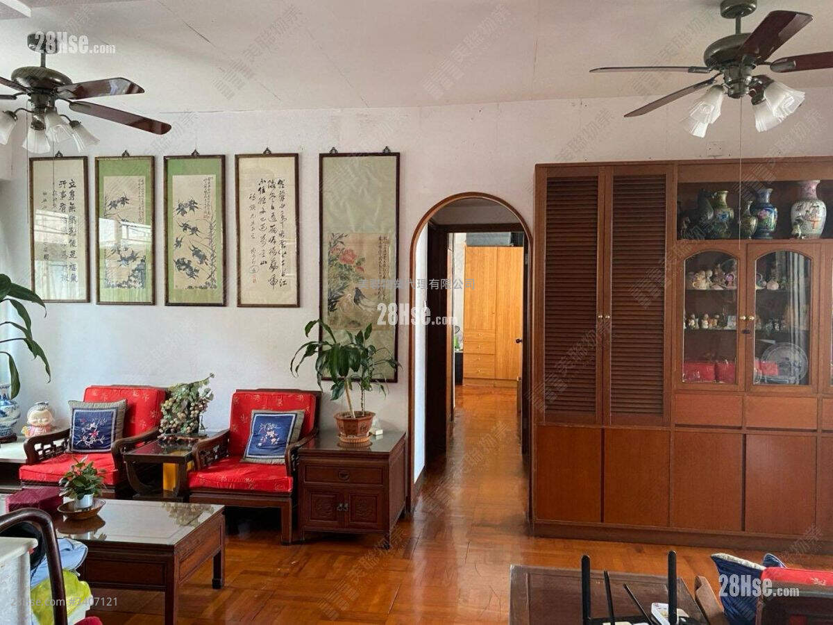 Grand Court Sell 3 Bedrooms , 2 Bathrooms 1,004 ft² ( 93.3 m² )