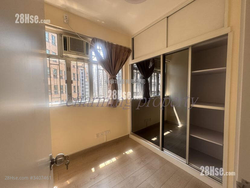 Fook Gay Mansion Rental 2 Bedrooms , 1 Bathroom 348 ft² ( 32.3 m² )