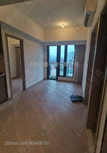 Regency Bay Sell 2 Bedrooms , 1 Bathroom 440 ft² ( 40.9 m² )