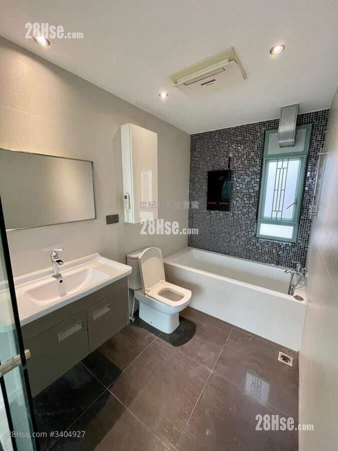 Peridot Court Rental 4 Bedrooms , 3 Bathrooms 1,143 ft² ( 106.2 m² )