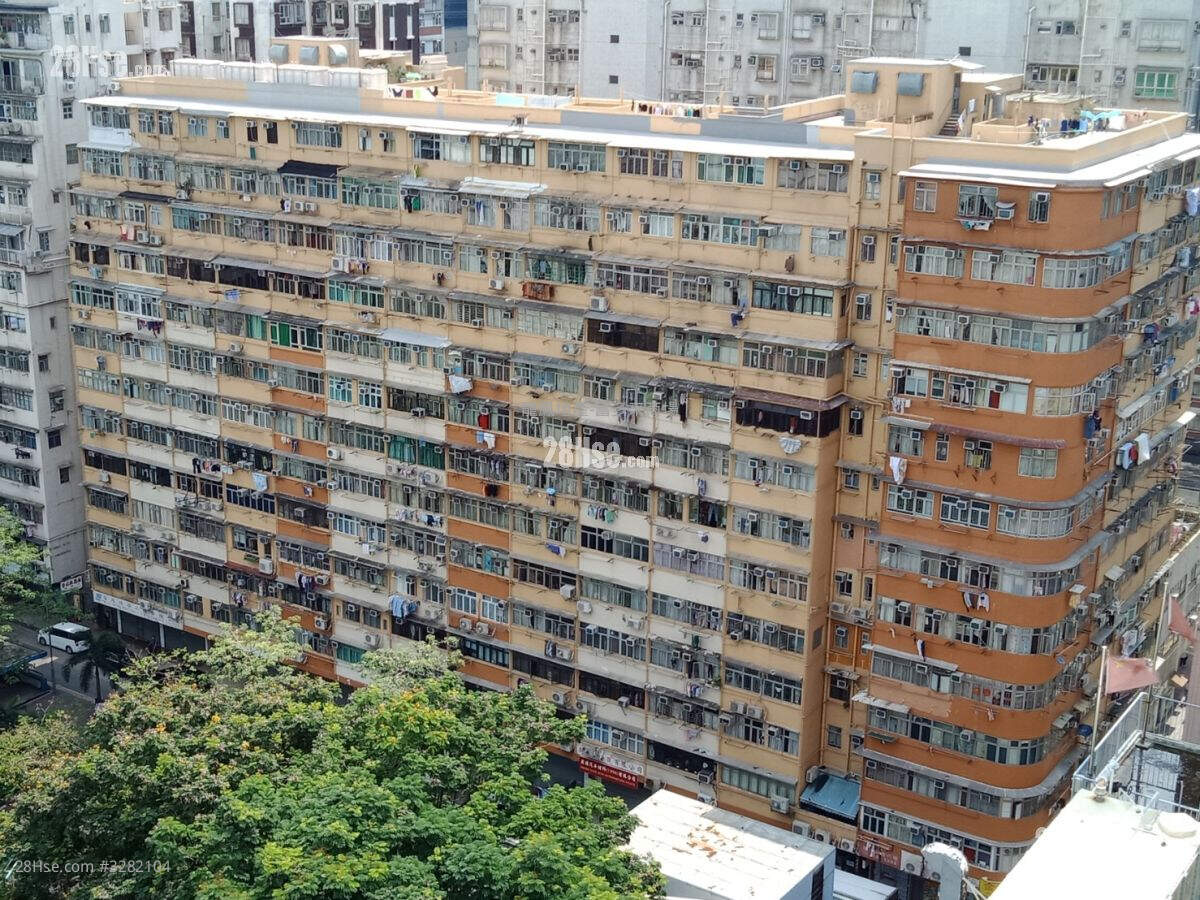 Tai Kok Tsui Building Sell 2 Bedrooms , 1 Bathroom 554 ft² ( 51.5 m² )