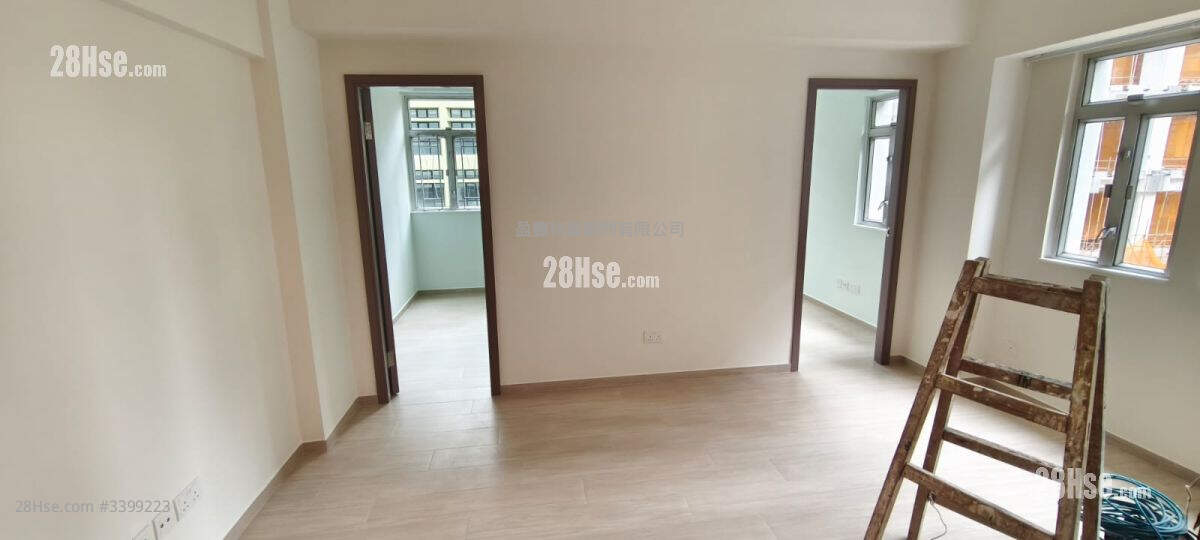 Jade House Rental 2 Bedrooms , 1 Bathroom 483 ft² ( 44.9 m² )
