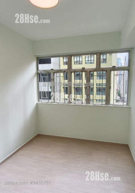 Jade House Rental 2 Bedrooms , 1 Bathroom 483 ft² ( 44.9 m² )