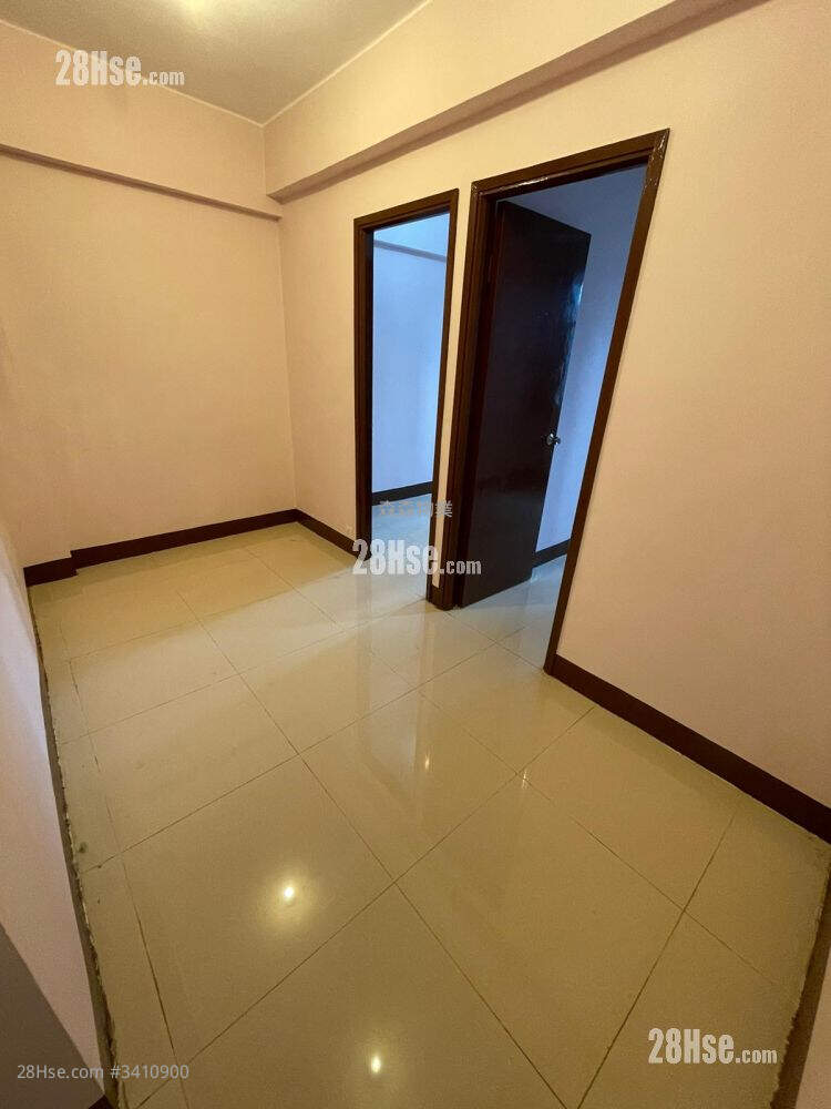 Chung Hing Mansion Rental 2 Bedrooms , 1 Bathroom 345 ft² ( 32.1 m² )