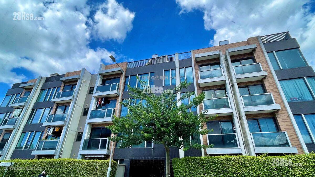 Park Hillcrest Rental 4 Bedrooms , 5+ Bathrooms 1,975 ft² ( 183.5 m² )