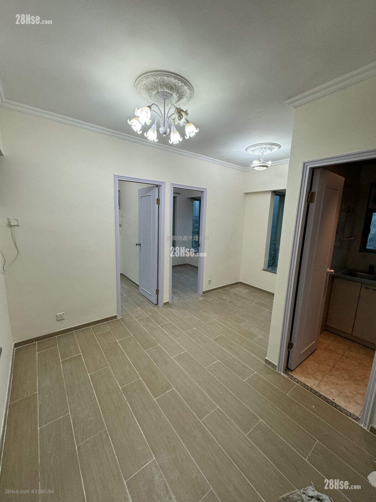 Top Growth Court Rental 2 Bedrooms , 1 Bathroom 304 ft² ( 28.2 m² )