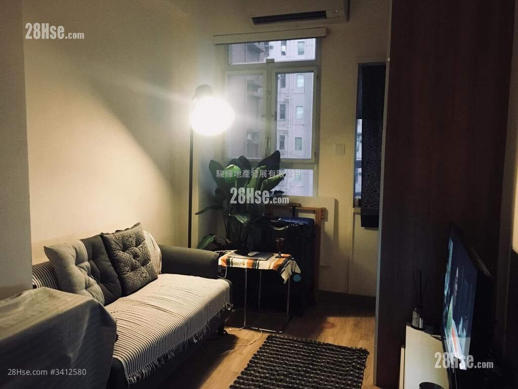 Tung On Court Sell 1 Bedroom , 1 Bathroom 242 ft² ( 22.5 m² )