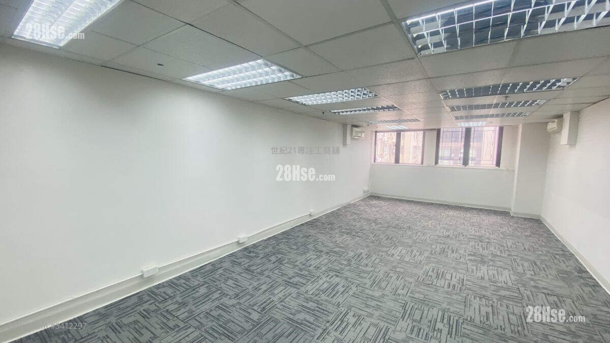 Will Strong Development Building Rental 445 ft² ( 41.3 m² )