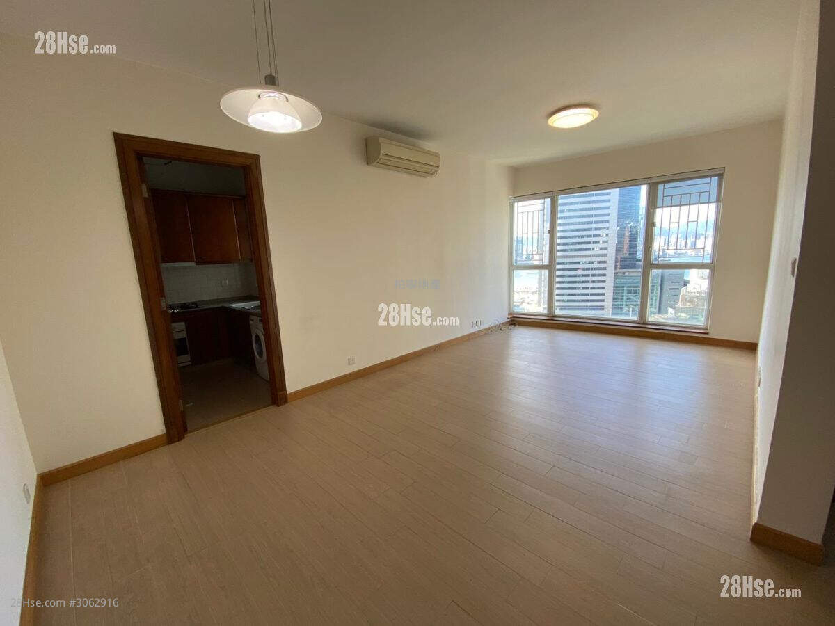 Starcrest Rental 2 Bedrooms , 1 Bathroom 749 ft² ( 69.6 m² )