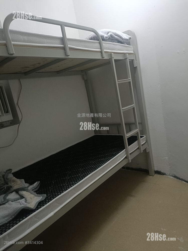 On On Building Rental 2 Bedrooms , 1 Bathroom 298 ft² ( 27.7 m² )