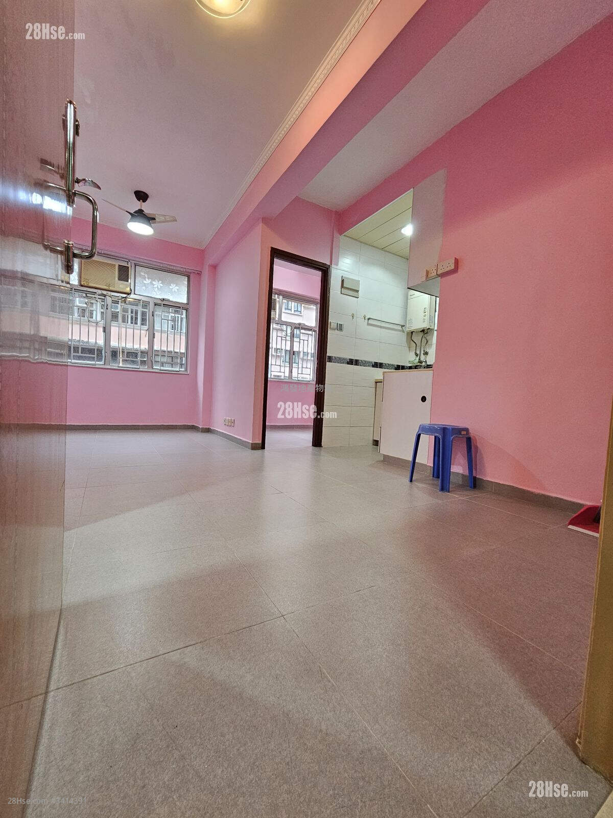 Yau Loy Building Sell 1 Bedroom , 1 Bathroom 250 ft² ( 23.2 m² )