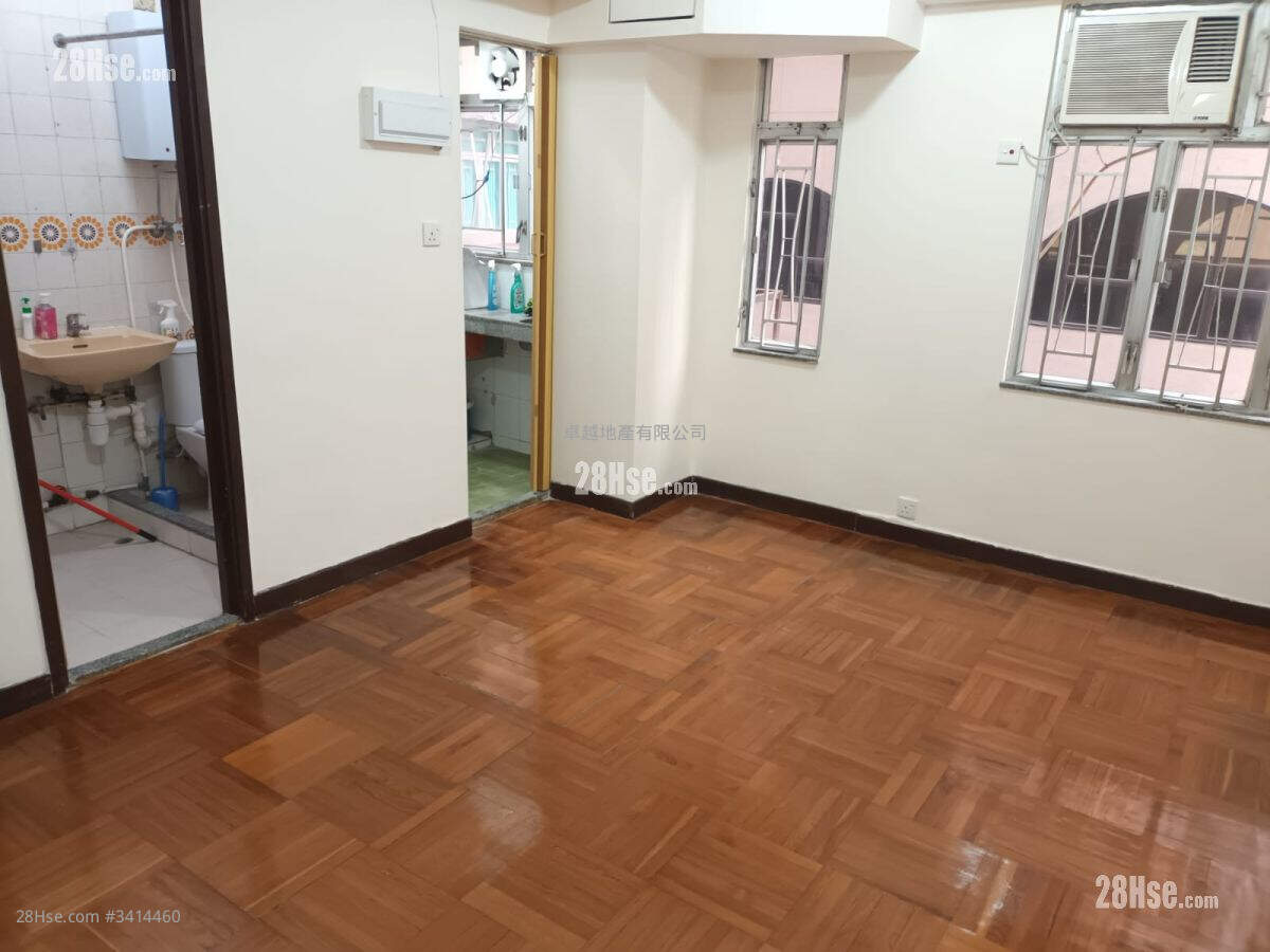 Chong Yip Centre Rental 2 Bedrooms , 1 Bathroom 329 ft² ( 30.6 m² )