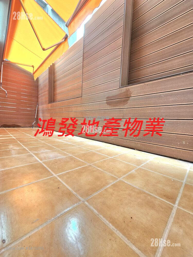 Cheng Fai Building Sell 2 Bedrooms , 1 Bathroom 290 ft² ( 26.9 m² )