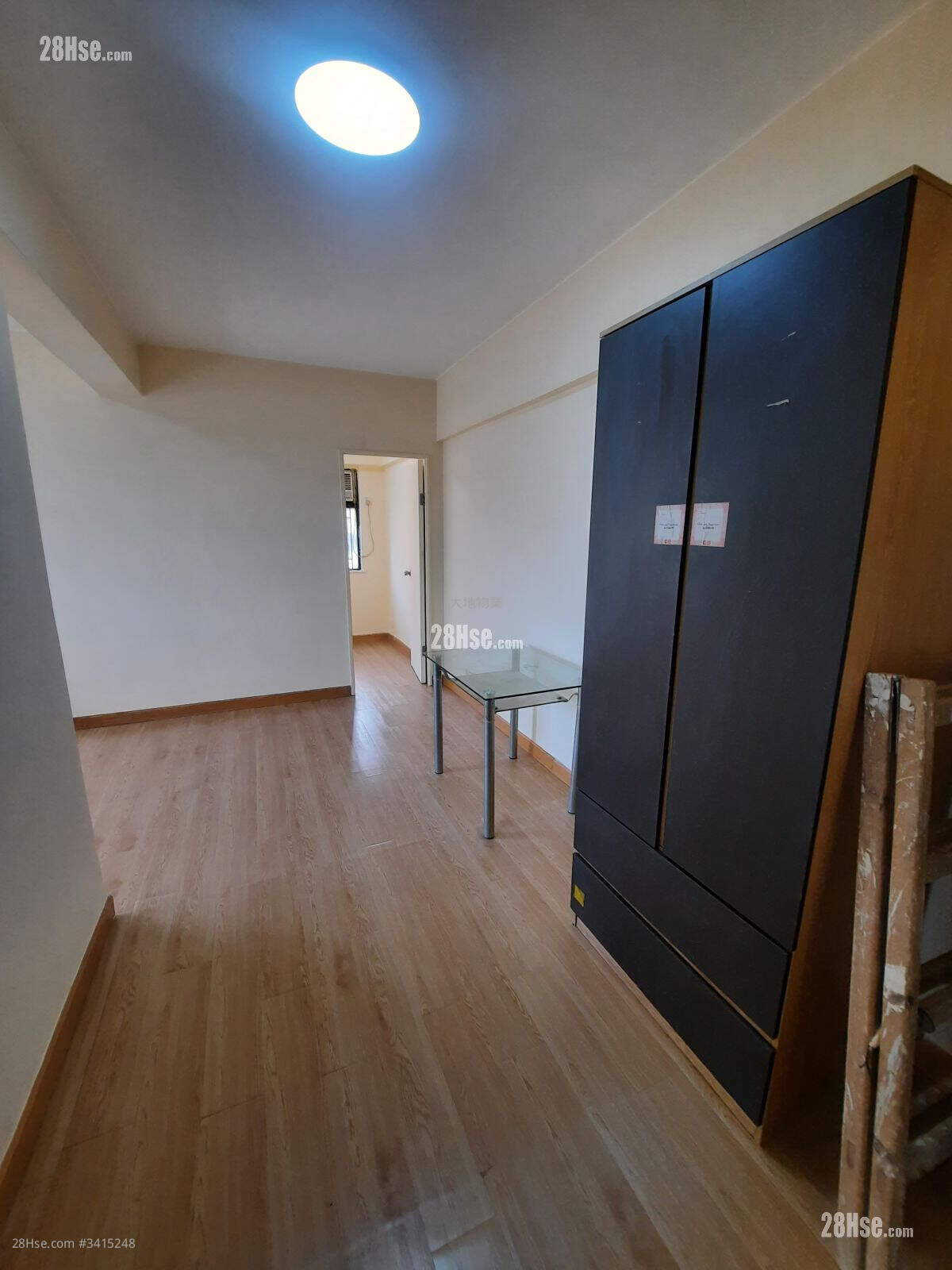 Cheong Yu Building Rental 2 Bedrooms , 1 Bathroom 491 ft² ( 45.6 m² )