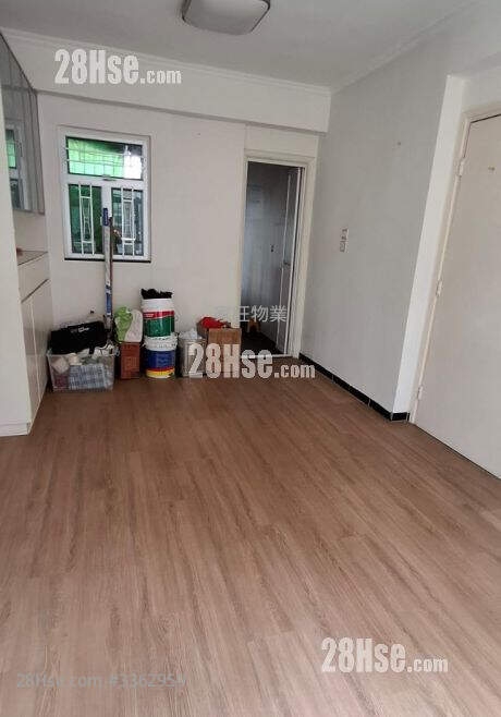 Lok Hing Mansion Sell 2 Bedrooms , 1 Bathroom 372 ft² ( 34.6 m² )