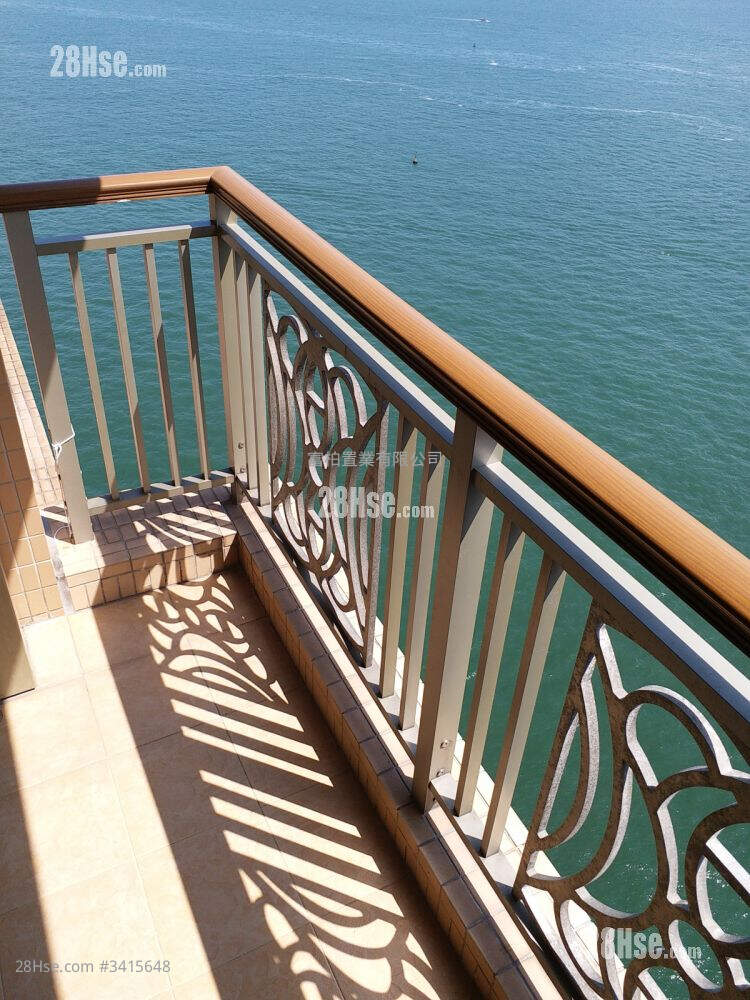 The Merton Rental 3 Bedrooms , 2 Bathrooms 651 ft² ( 60.5 m² )
