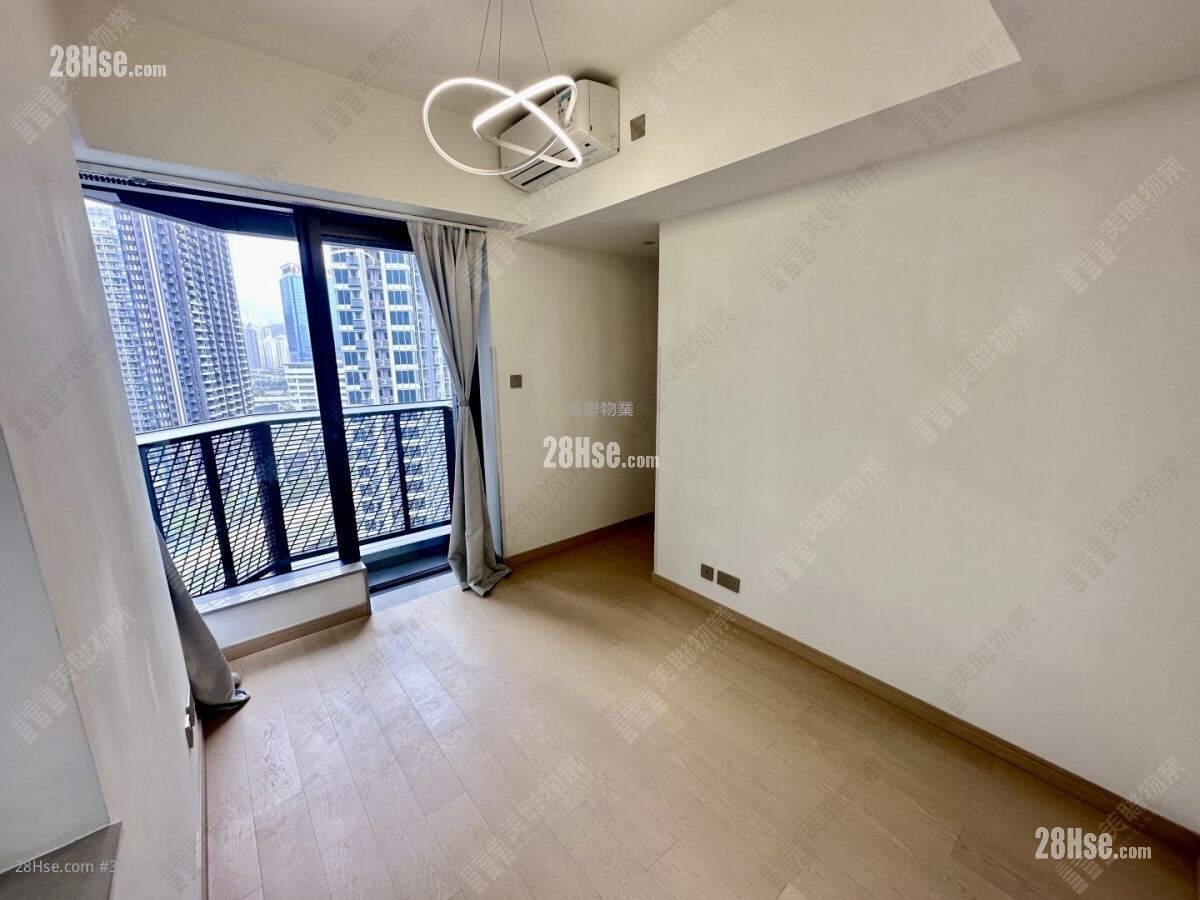 K. Summit Sell 3 Bedrooms , 2 Bathrooms 778 ft² ( 72.3 m² )
