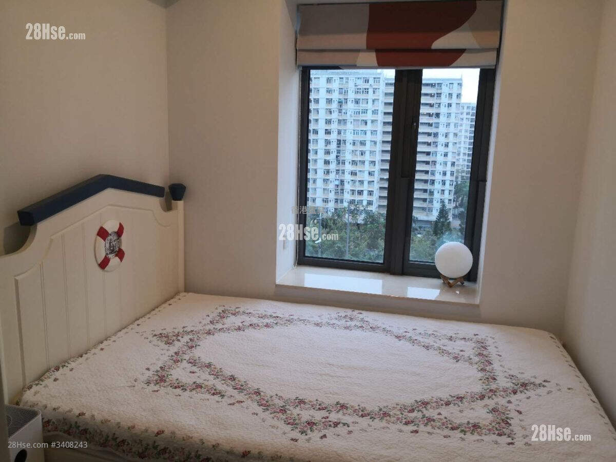 West Park Rental 2 Bedrooms , 1 Bathroom 326 ft² ( 30.3 m² )