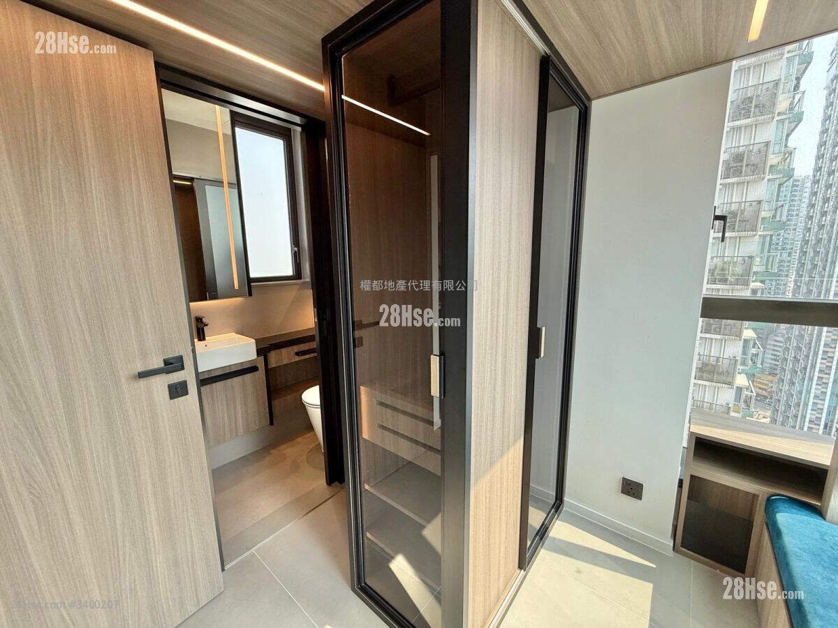 Larchwood Rental 1 Bedroom , 1 Bathroom 267 ft² ( 24.8 m² )