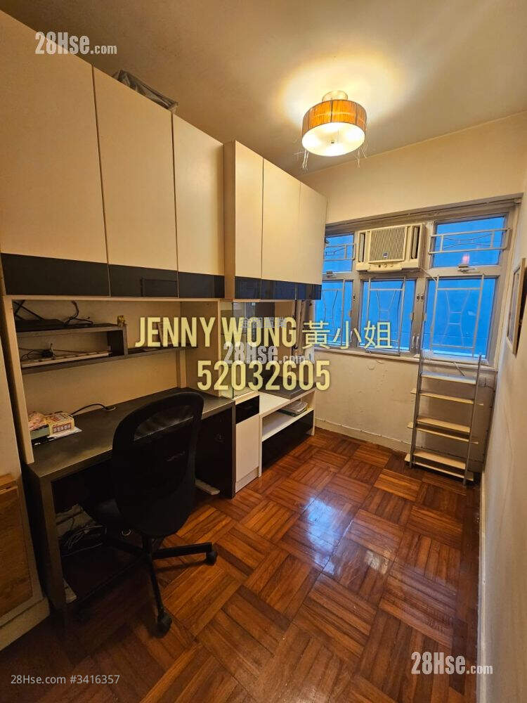 Wing Fu Mansion Sell 2 Bedrooms , 1 Bathroom 280 ft² ( 26.0 m² )