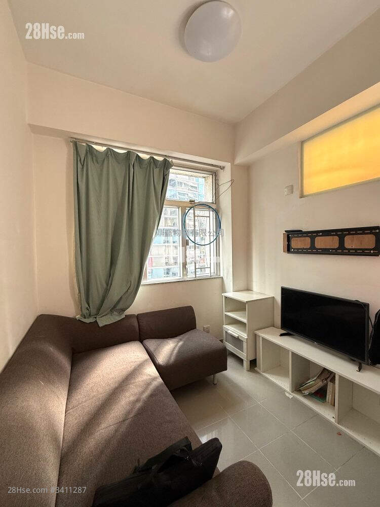 Ka Yee Building Rental 2 Bedrooms , 1 Bathroom 283 ft² ( 26.3 m² )