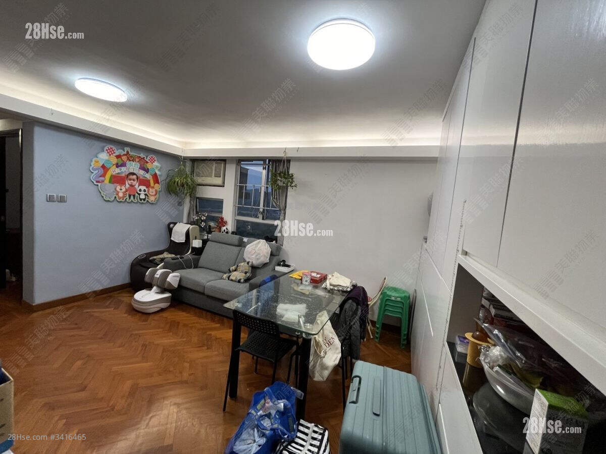 Wing Fai Centre Sell 3 Bedrooms 588 ft² ( 54.6 m² )