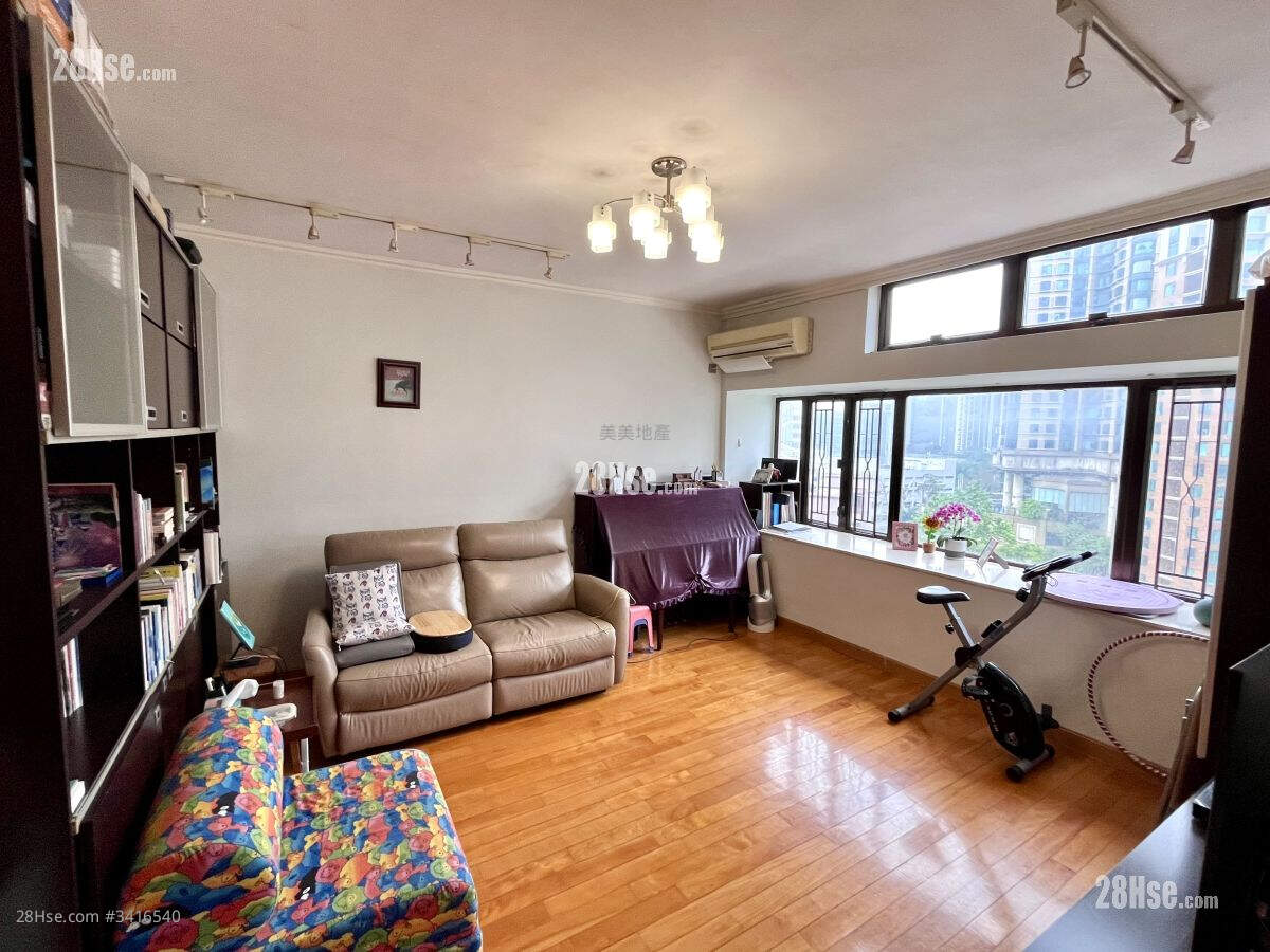 Grand Court Sell 3 Bedrooms , 2 Bathrooms 1,033 ft² ( 96.0 m² )