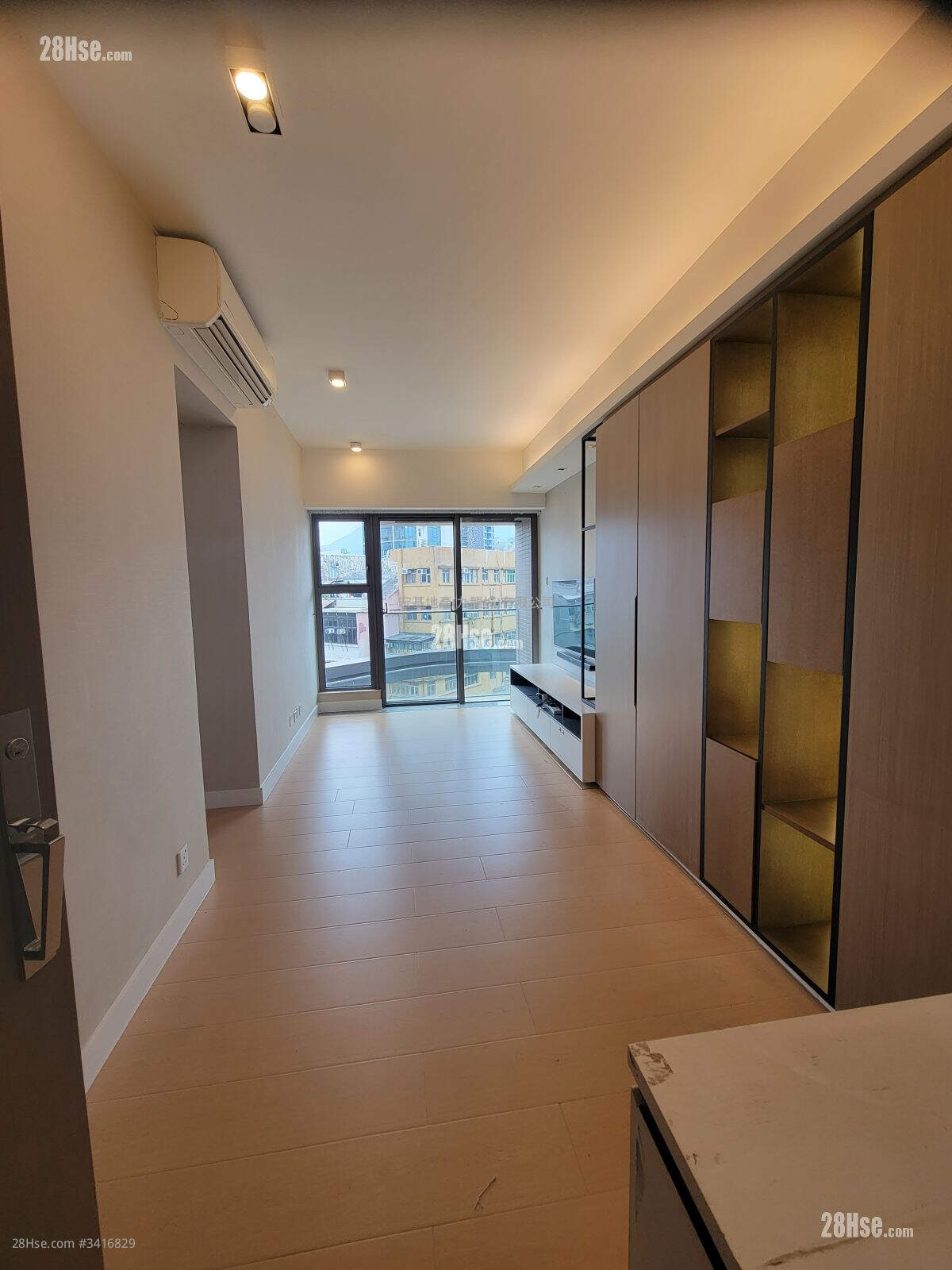 Billionnaire Luxe Sell 2 Bedrooms , 1 Bathroom 488 ft² ( 45.3 m² )