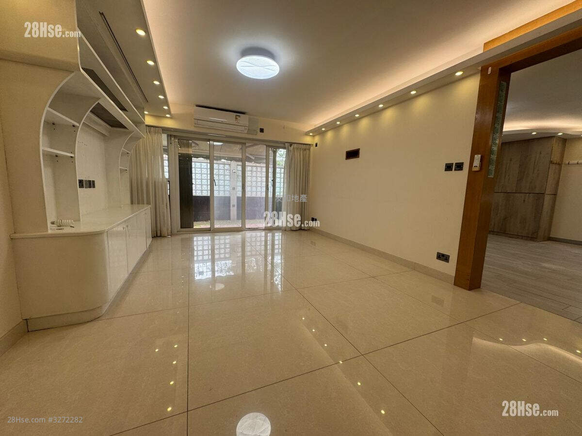 Beacon Heights Rental 5+ Bedrooms , 3 Bathrooms 2,710 ft² ( 251.8 m² )