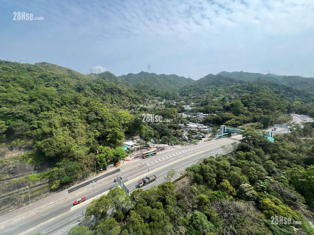 Fung Shing Court Sell 2 Bedrooms , 1 Bathroom 381 ft² ( 35.4 m² )