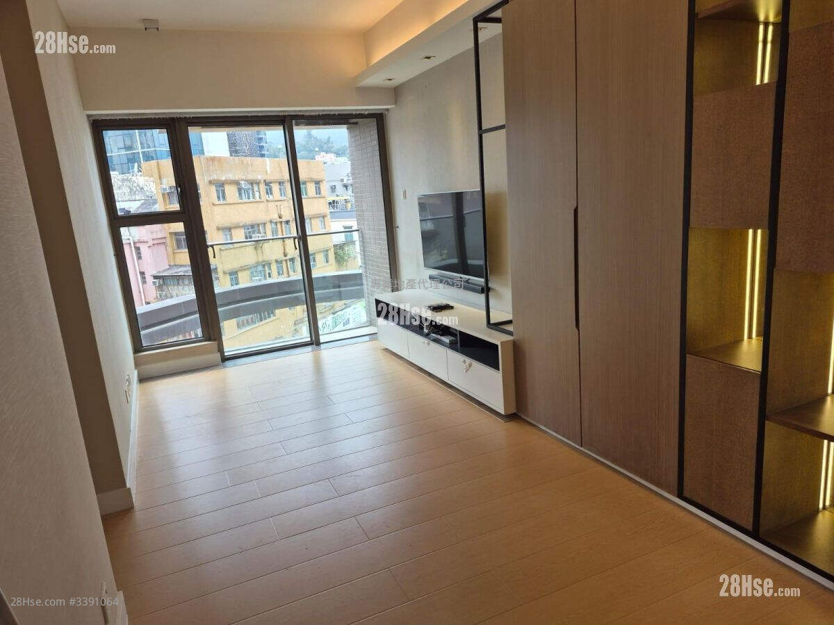 Billionnaire Luxe Sell 2 Bedrooms , 1 Bathroom 490 ft² ( 45.5 m² )